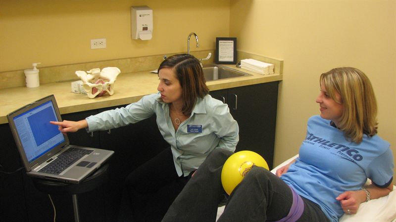 AthletiCo therapists are the experts women can trust.