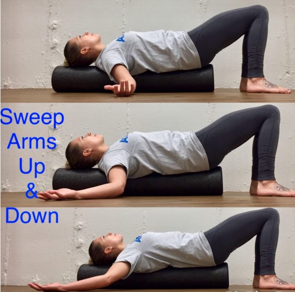 Chest stretch on foam roller cheap